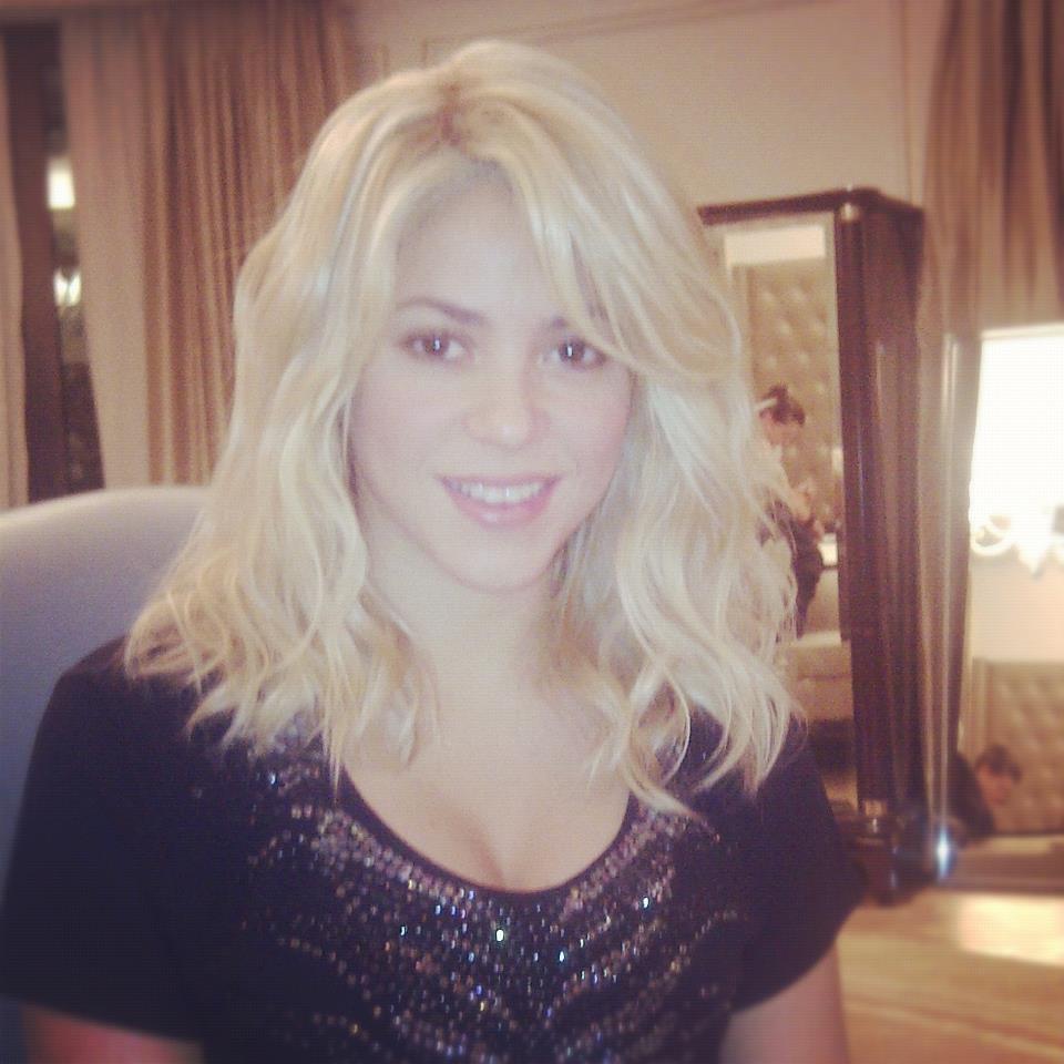 UPDATE: Shakira a nascut un baietel, o farsa pusa la cale de iubitul sau