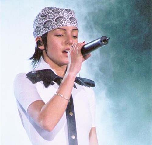 Uite ce au facut operatiile estice din Julia Volkova, de la t.A.T.u!