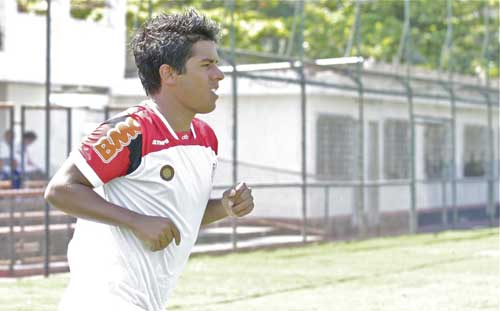 Fost coleg cu Ronaldinho, vine sa dea probe la Dinamo