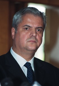 Adrian Nastase a primit avizul pentru eliberarea conditionata