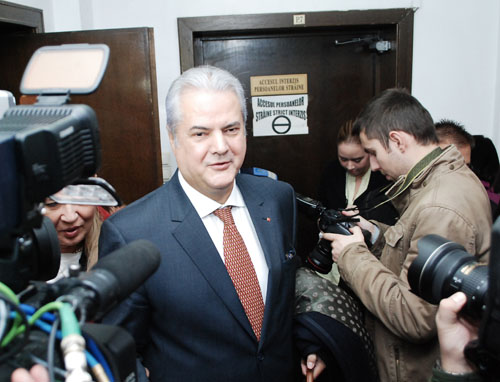 Vezi ce-l asteapta pe Adrian Nastase cand iese din inchisoare