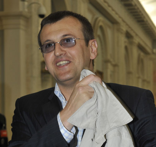 Preda vrea un presedinte cinstit, realizat profesional si bun orator!