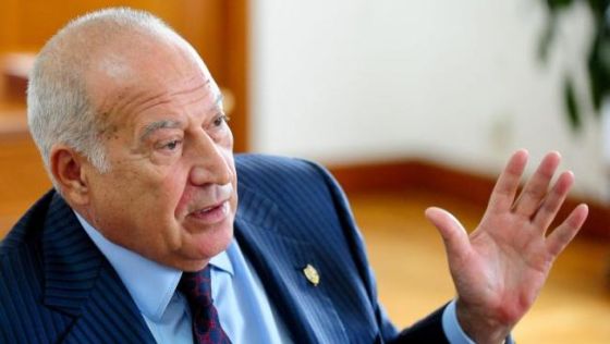 Verisoara lui Dan Voiculescu ii cere acestuia daune de 21 de milioane de euro pentru ca a turnat-o la Securitate
