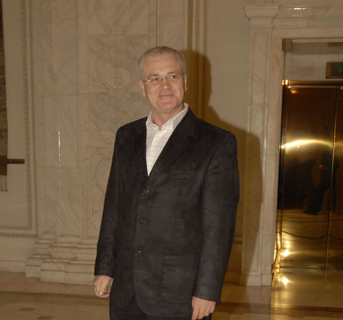 Eugen Nicolicea vrea sa-i lase pe parlamentari fara imunitate