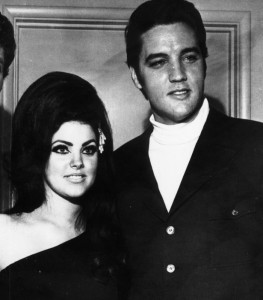Elvis Presley 1971 - Ziarul National
