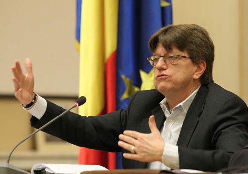 FMI face „taras-mars” cu Guvernul!