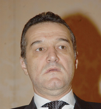 Procurorii vor 11 ani de puscarie pentru Gigi Becali