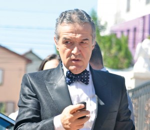 Gigi Becali - Botez Borcea - Narcis Pop (3) - Ziarul National