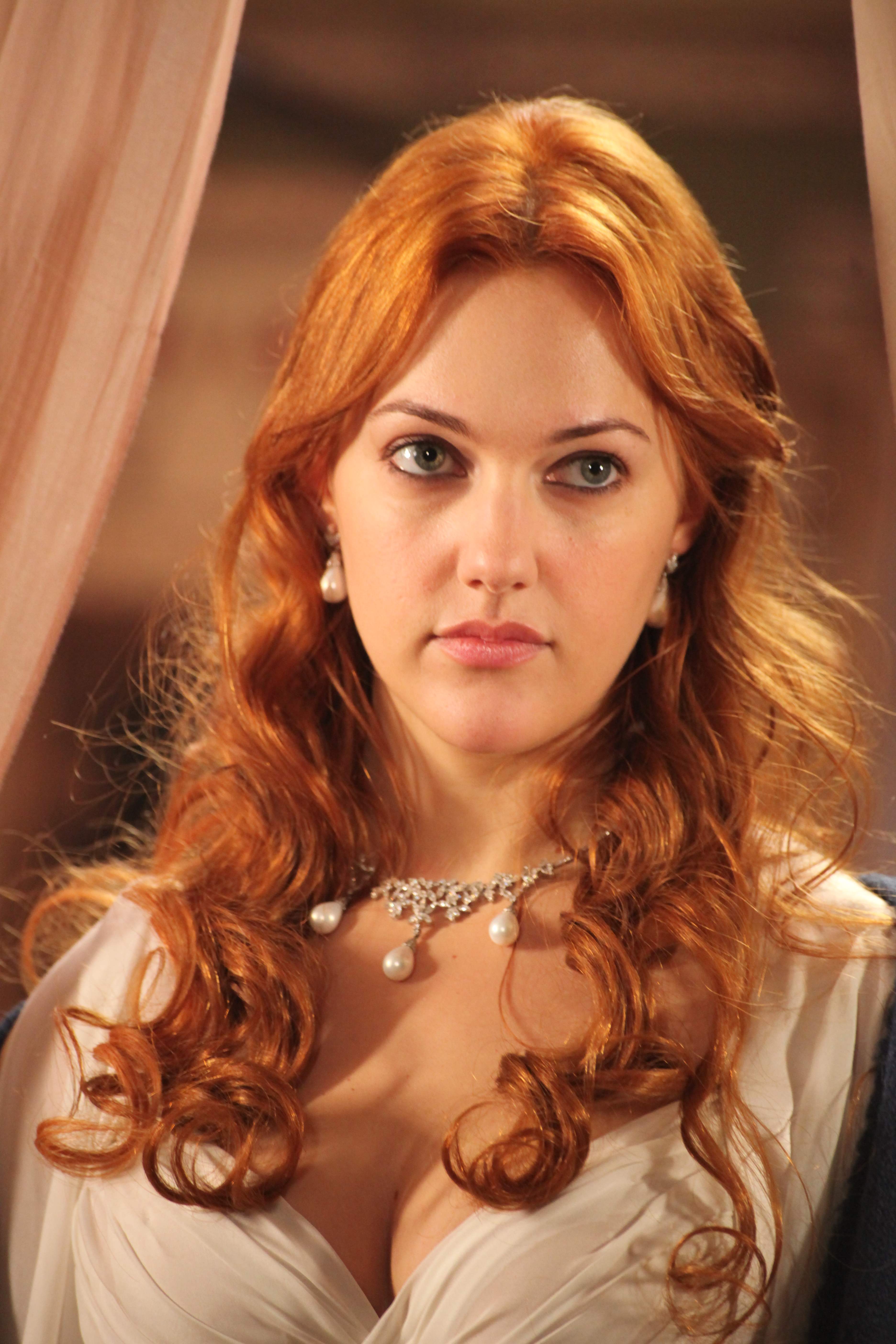 Meryem Uzerli Din Suleyman Magnificul Biata Hurrem Nu Are Timp Sa Se