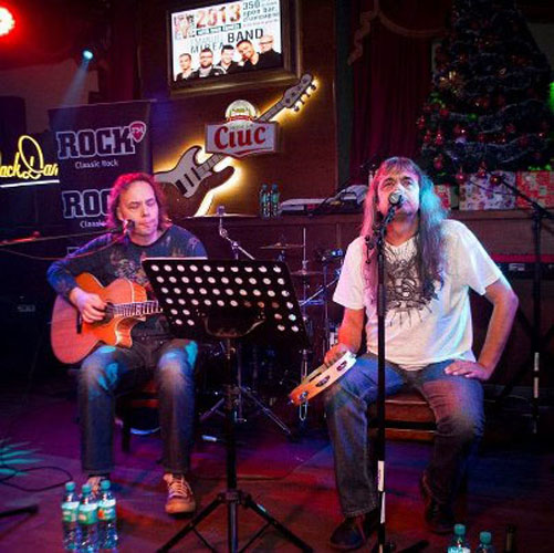 In vara, Cristi Minculescu va lansa primul album cu noua trupa, Lotus
