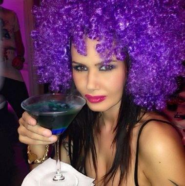 Din bratele mortii, intr-un club de fite. Oana Zavoranu si-a revenit spectaculos, petrecand noaptea dintre ani cu prietenii