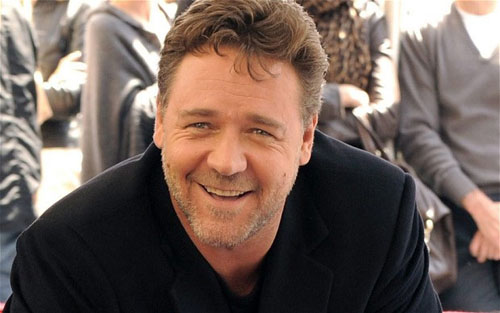 Inselat de nevasta, Russell Crowe se trateaza cu Dita Von Teese