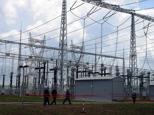 Guvernul a redus supra-impozitarea firmelor din energie