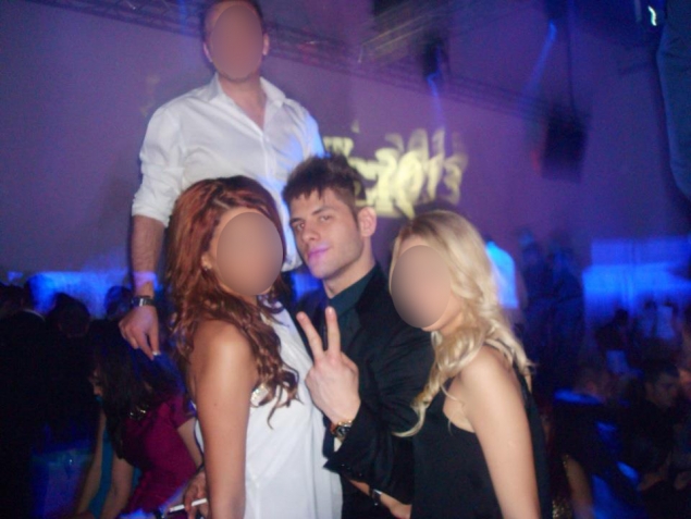 FOTO SOC: Baiatul primarului Vanghelie, Alexandru, rujat in club!