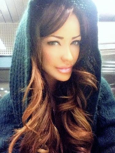 Bianca Dragusanu filosofeaza pe Facebook, iar fanii rad de ea