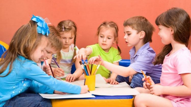 Ponta il contrazice pe ministrul Educatiei: Clasa pregatitoare trebuie sa revina la gradinita!