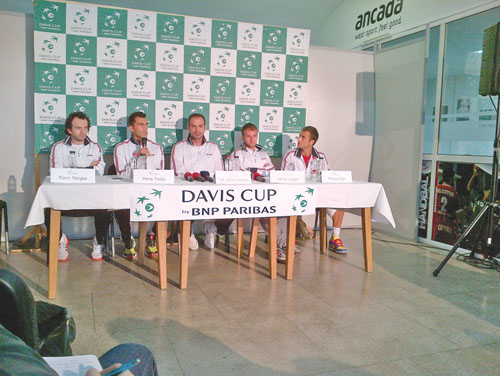 Banderole albe la meciul de Cupa Davis cu Danemarca: „Respect, Hanescu!”