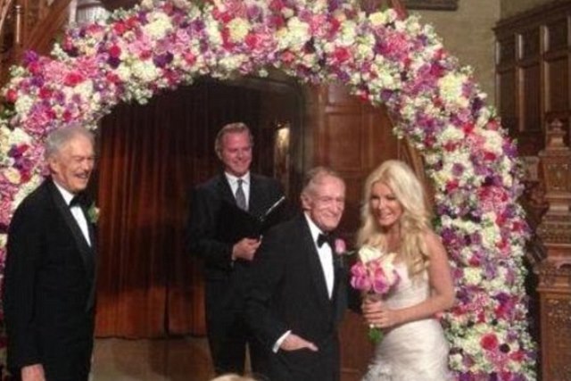 Pana la urma le-a reusit! Crystal Harris si Hugh Hefner s-au casatorit in Ajunul Anului Nou