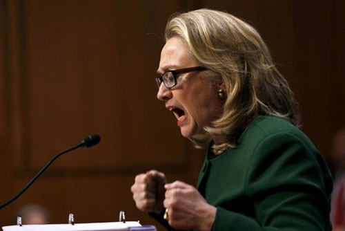 Hillary Clinton a tipat, a lacrimat si a tremurat in Congres