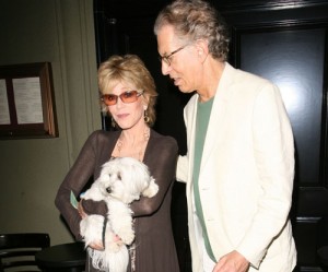 Jane Fonda Enjoys A Date Night At Craig - Ziarul National's Restaurant