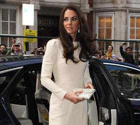Kate Middleton are stofa de designer! Uite cine zice asta!
