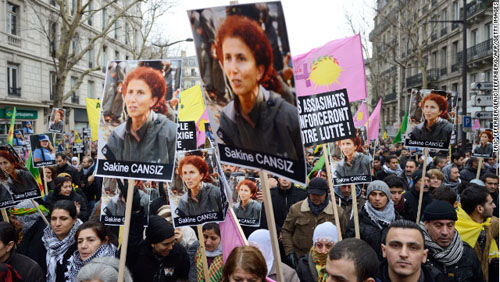 Premierul turc l-a acuzat pe Hollande ca are legaturi cu teroristii kurzi