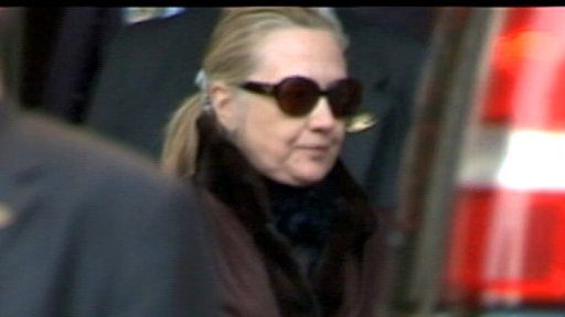 Hillary s-a lecuit de hematom, dar n-a scapat de „alergia Benghazi”