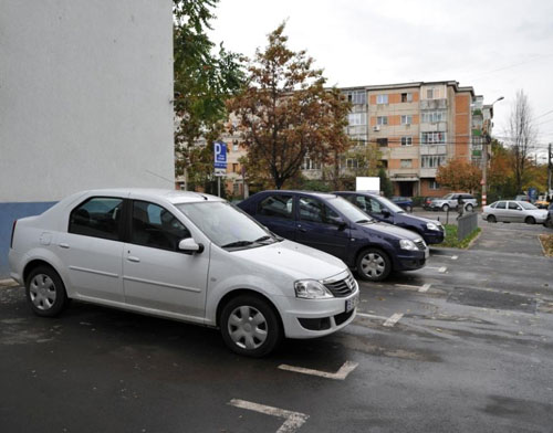 Reinnoirea contractelor pentru parcarile de langa blocuri