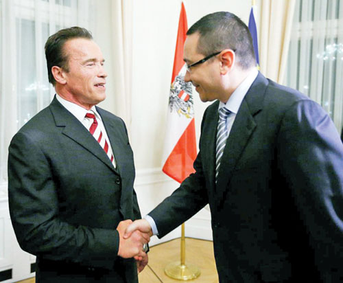 Nu se intorce de la Viena cu mana goala: seful guvernului il aduce pe Arnold in Romania