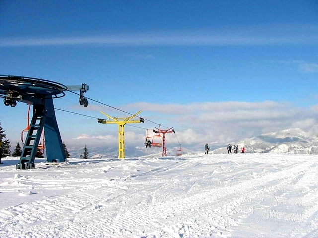 Sapte zile la schi in Bulgaria sau o zi in Romania? Pretul e acelasi!