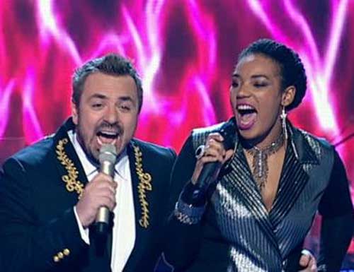 Julie si Horia, invitati sa cante in Congo