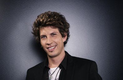 Tudor Turcu , castigatorul de la „X Factor”,  ii face un cadou inedit lui Ovidiu Lipan Tandarica de ziua lui