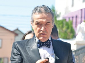 Gigi Becali - Botez Borcea - Narcis Pop (3) - Ziarul National