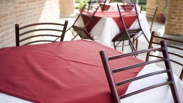 Impozit forfetar in turism si restaurante, din aprilie!
