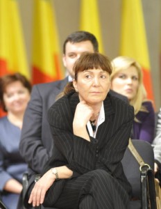 MONICA MACOVEI-FANE (10) - Ziarul National