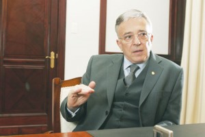 MUGUR ISARESCU-FANE (1) Mugur Isarescu avertizeaza: “Daca statul face ASTA, atunci va fi JALE!” - Ziarul National