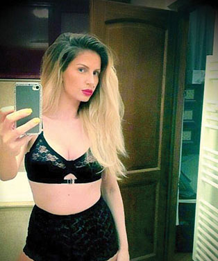 Andreea Banica, atacata de fani: „Ai aproape 40 de ani si te porti ca o piti de 16”