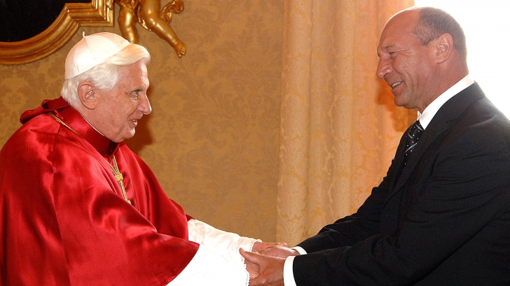 Traian Basescu la Vatican: Presedintele, intalnire cu Papa Benedict al XVI-lea, inainte de retragerea Suveranului Pontif