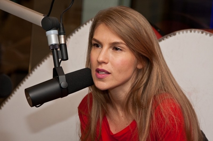 Incredibil! Corina i-a „furat” un super hit lui Alex Velea! Uite despre ce piesa e vorba!