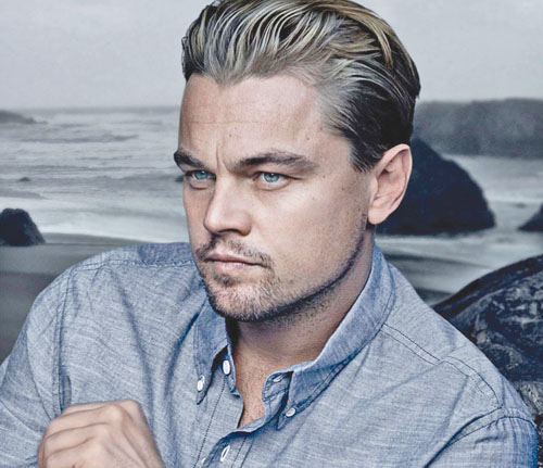 DiCaprio umbla cu doua femei in acelasi timp