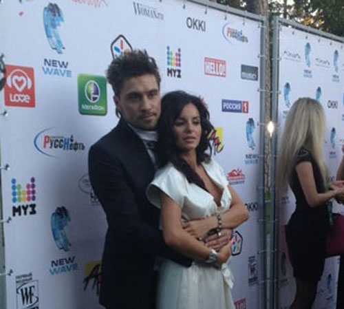 Dima Bilan se iubeste cu bruneta de la t.A.T.u.