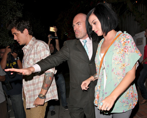 Katy Perry are bodyguarzi anti-fantome