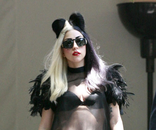 Fanii sunt in stare de soc! Lady GaGa nu mai poate merge!
