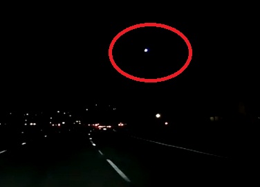 VIDEO Groaza in Statele Unite: Un meteorit s-a dezintegrat deasupra orasului San Francisco, la cateva ore dupa cel cazut in Rusia