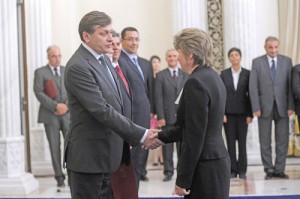 mona si crin - Ziarul National