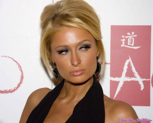 Paris Hilton, 250.000 de dolari ca sa vina la propria petrecere
