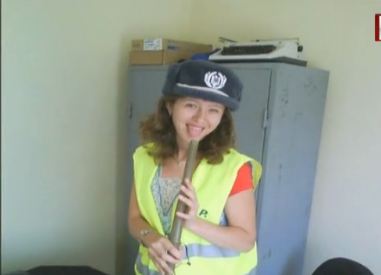 O tanara politista din Arges, poze sexy din sectia de Politie