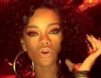 Cum arata Rihanna, la cateva ore dupa ce a fost atacata de un fan furios! – FOTO/ VIDEO