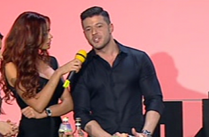 Bianca Dragusanu are cu ce se mandri! Vezi cum o rasfata Victor Slav! (FOTO)