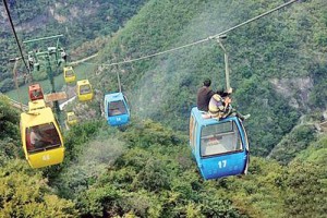 Highly Risky: Pair Warned After Cable Car Stunt - Ziarul National